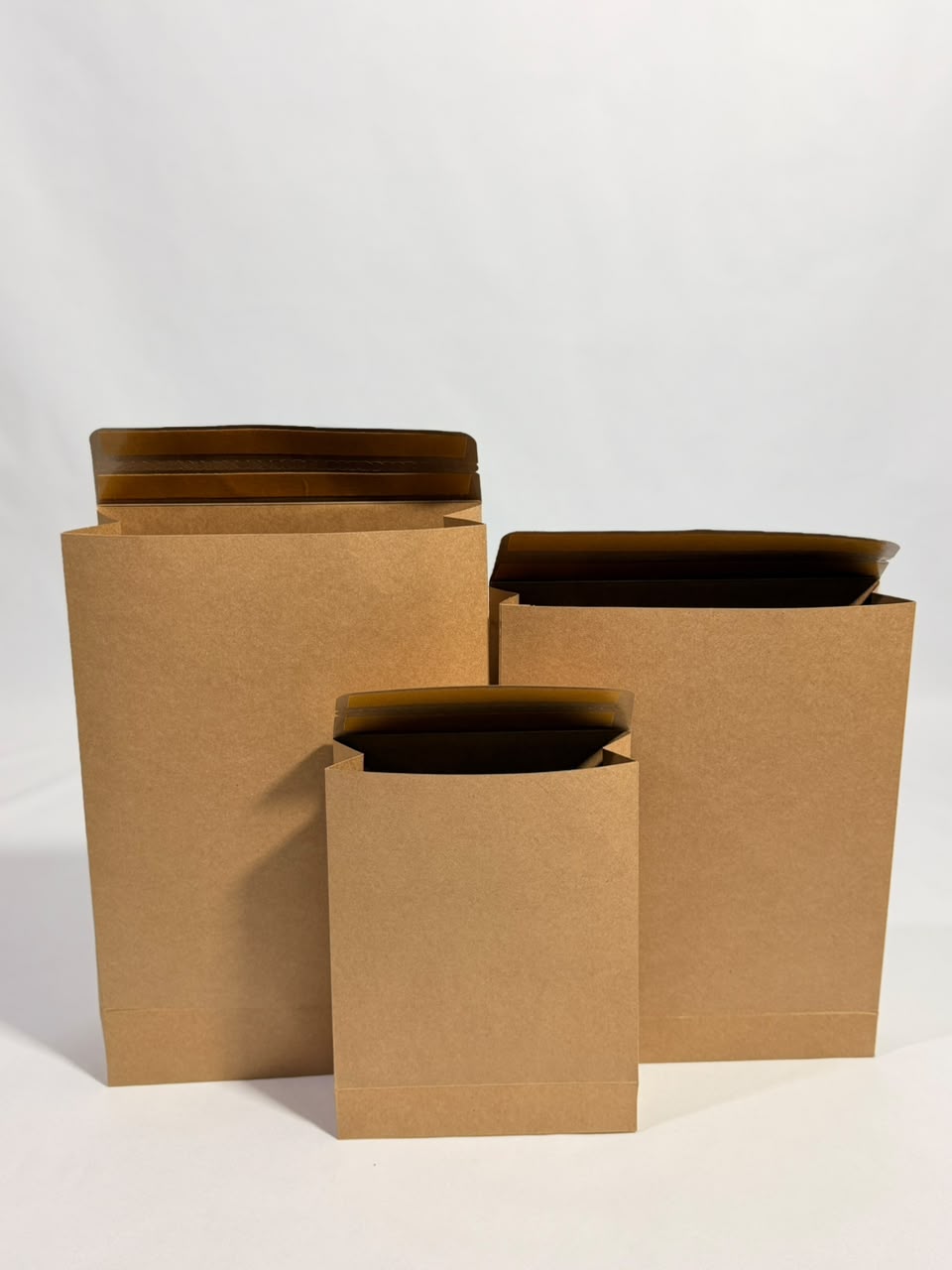 Envelope Ecommerce com laminação Pack Force - detalhe do interior laminado